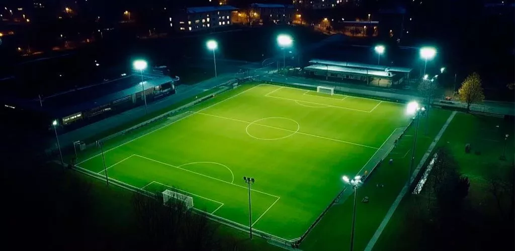 Мачты освещения для спортивных объектов: конструктив многогранных высокомачтовых опор